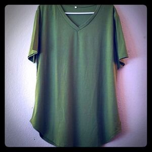 Boyfriend V-neck SS T-shirt 👕 With U-Shape Hem XL